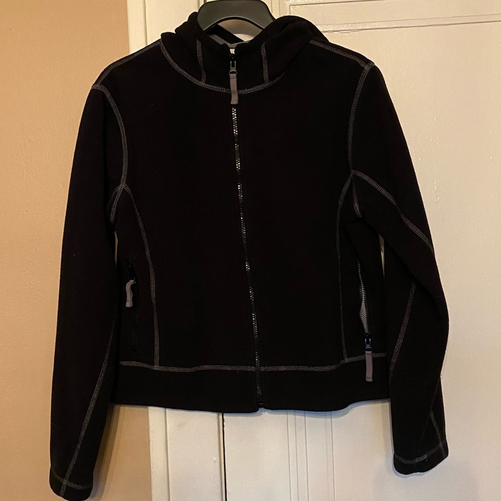 Old Navy Women’s Black and Gray Front Zip Fleece Jacket with hood. Size Medium